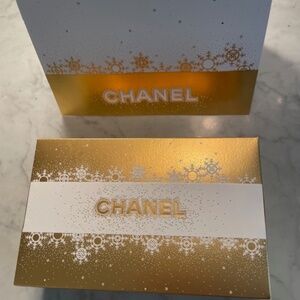 Chanel White & Gold Paper Gift box & Card